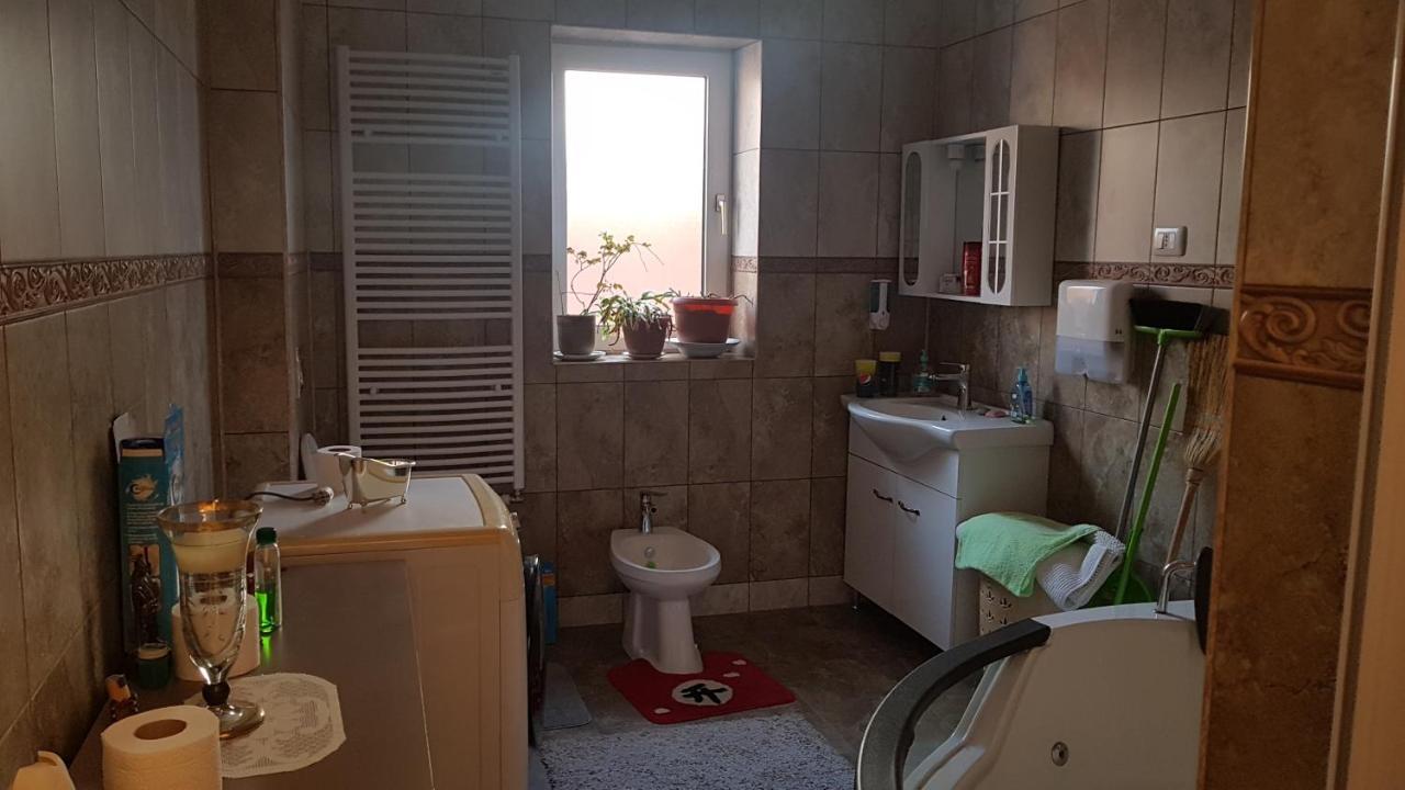 Отель Casa Cojanu Петрошани Экстерьер фото